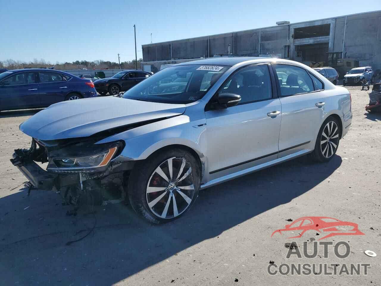 VOLKSWAGEN PASSAT 2018 - 1VWBM7A39JC041240