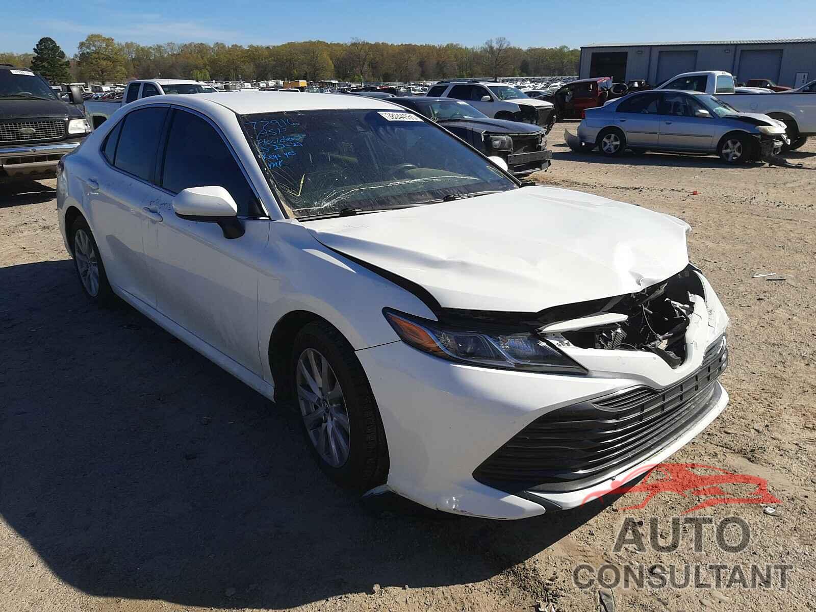 TOYOTA CAMRY 2018 - JTNB11HK4J3023407