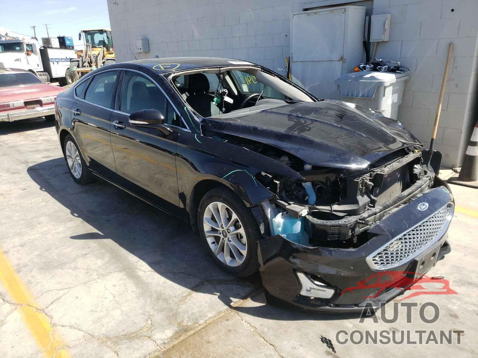 FORD FUSION 2019 - 3FA6P0SU7KR201070