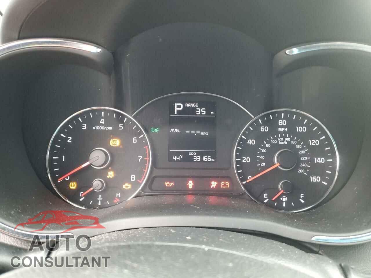 KIA FORTE 2017 - KNAFK5A84H5718281