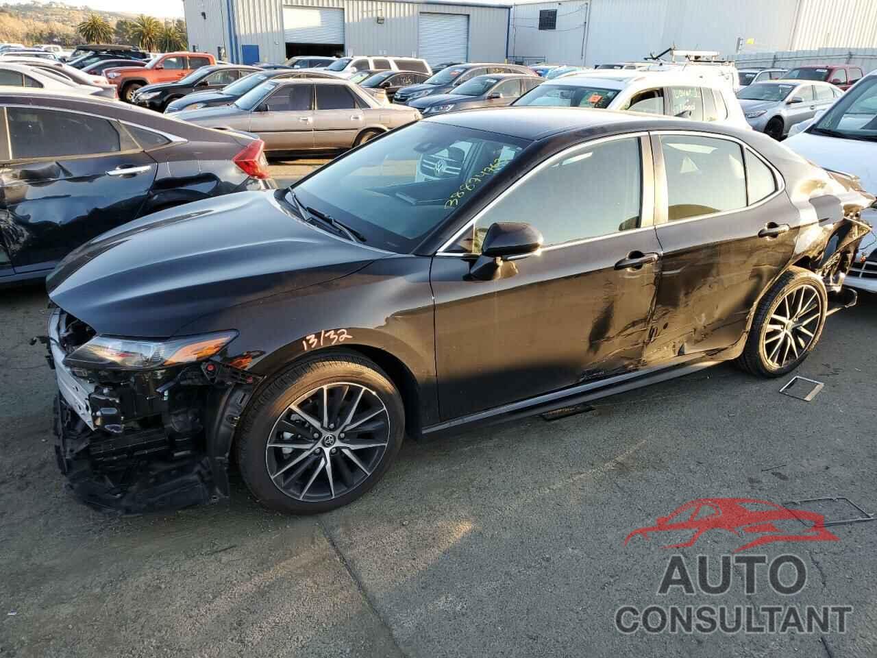 TOYOTA CAMRY 2022 - 4T1G11AK1NU709338