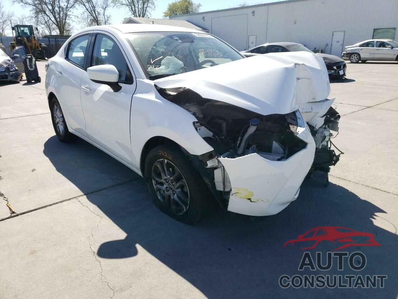 TOYOTA YARIS 2018 - 3MYDLBYV4JY301738