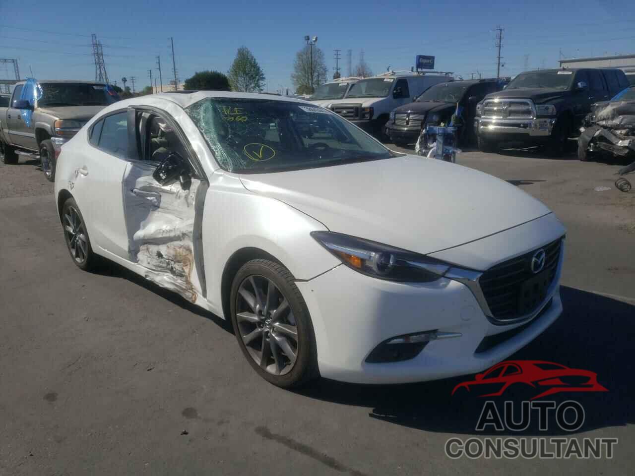 MAZDA 3 2018 - 3MZBN1W37JM269853