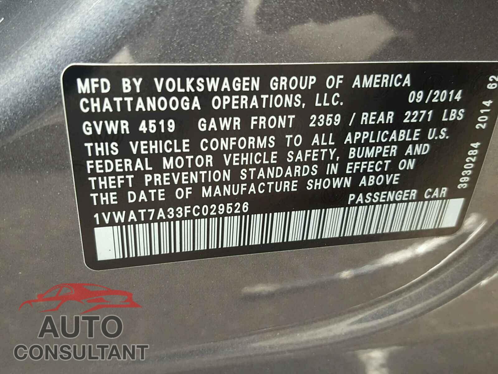 VOLKSWAGEN PASSAT 2015 - 1VWAT7A33FC029526
