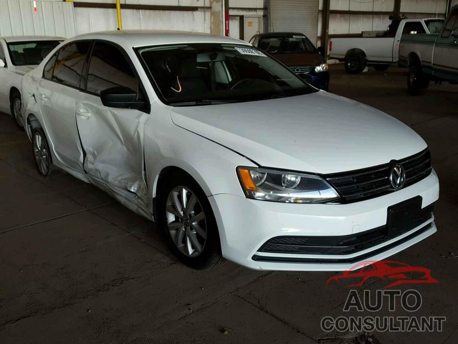 VOLKSWAGEN JETTA 2015 - 3VWD17AJ9FM261676