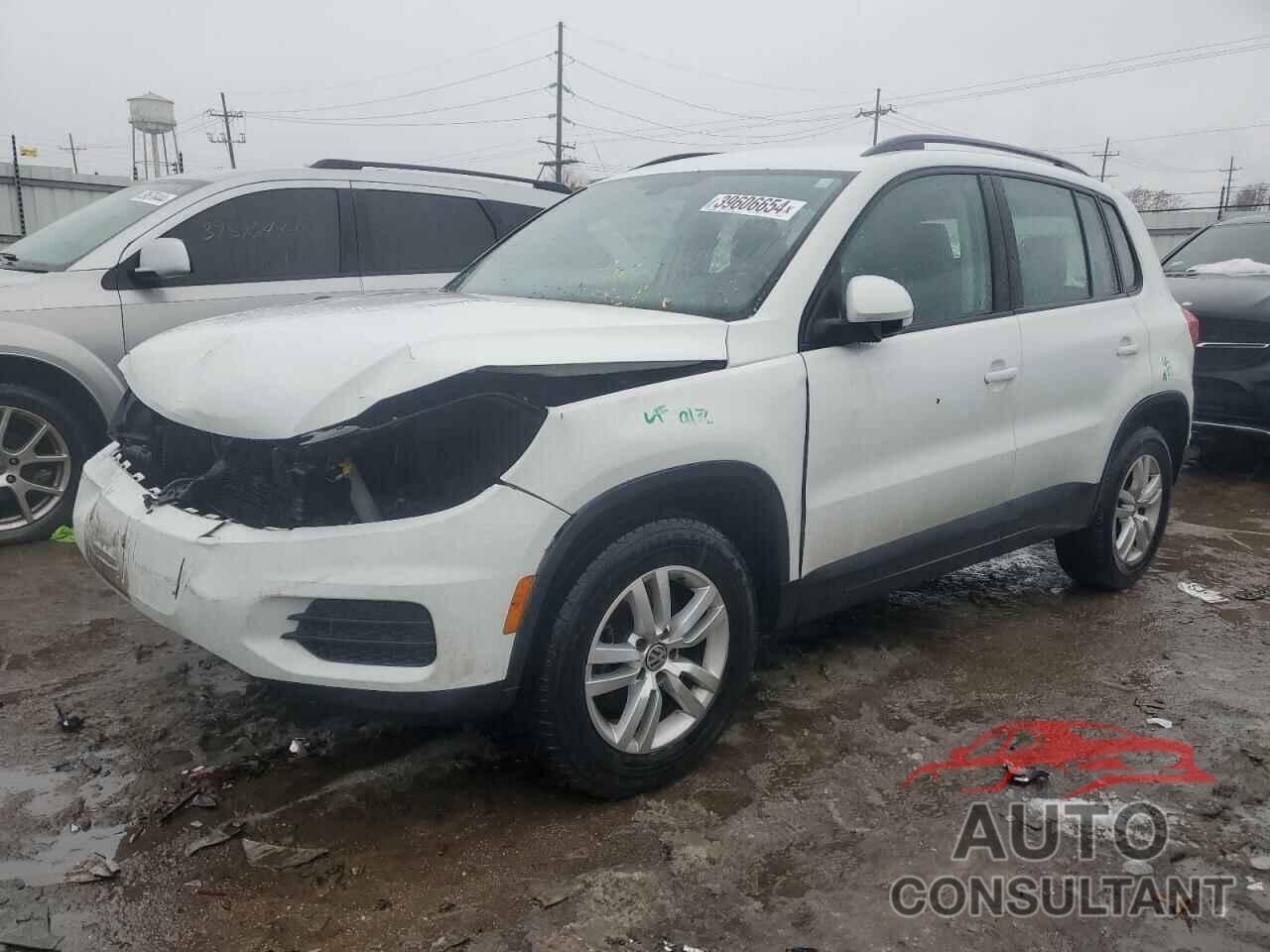 VOLKSWAGEN TIGUAN 2017 - WVGBV7AX5HW512467