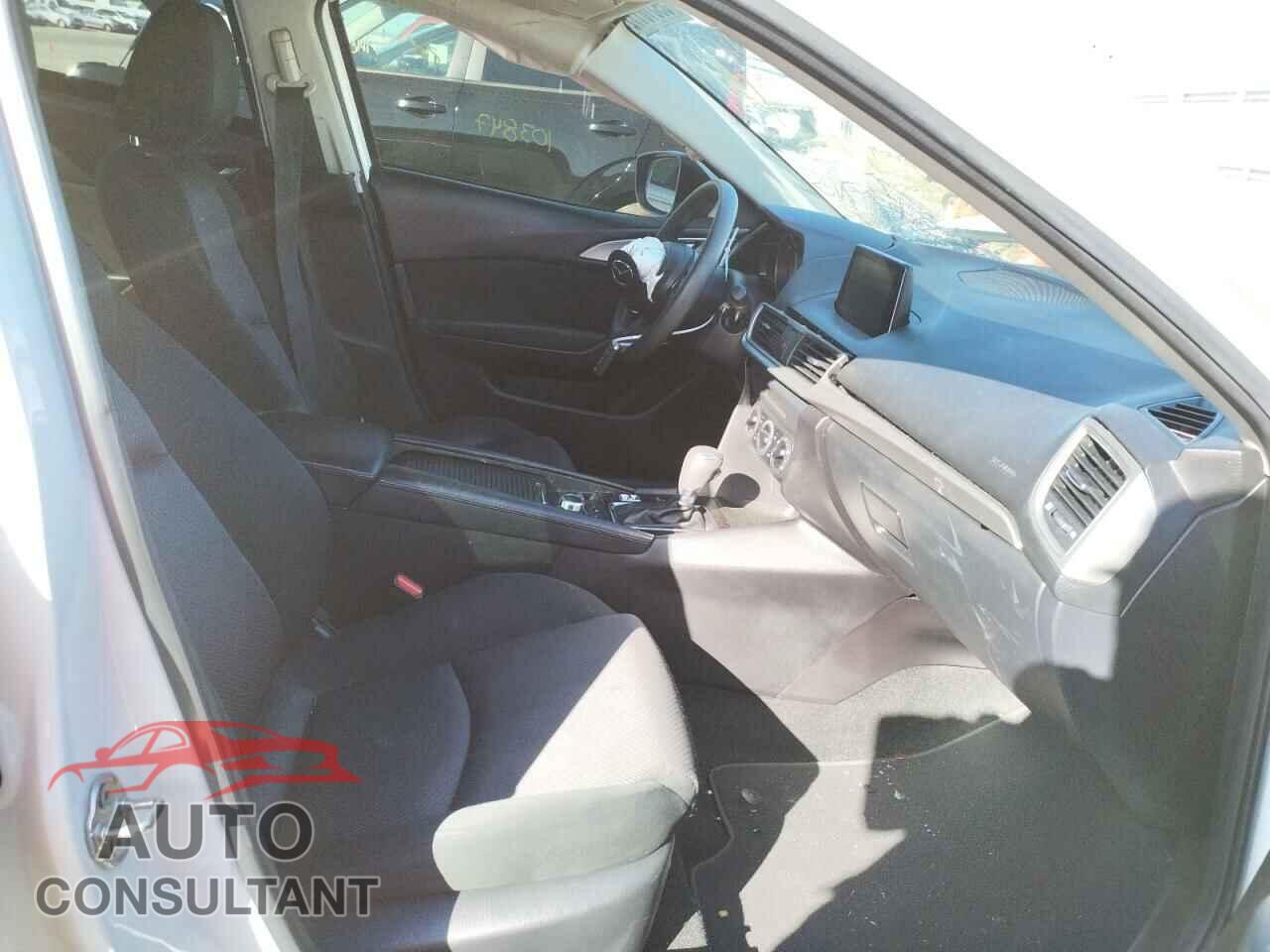MAZDA 3 2017 - 3MZBN1U75HM108546