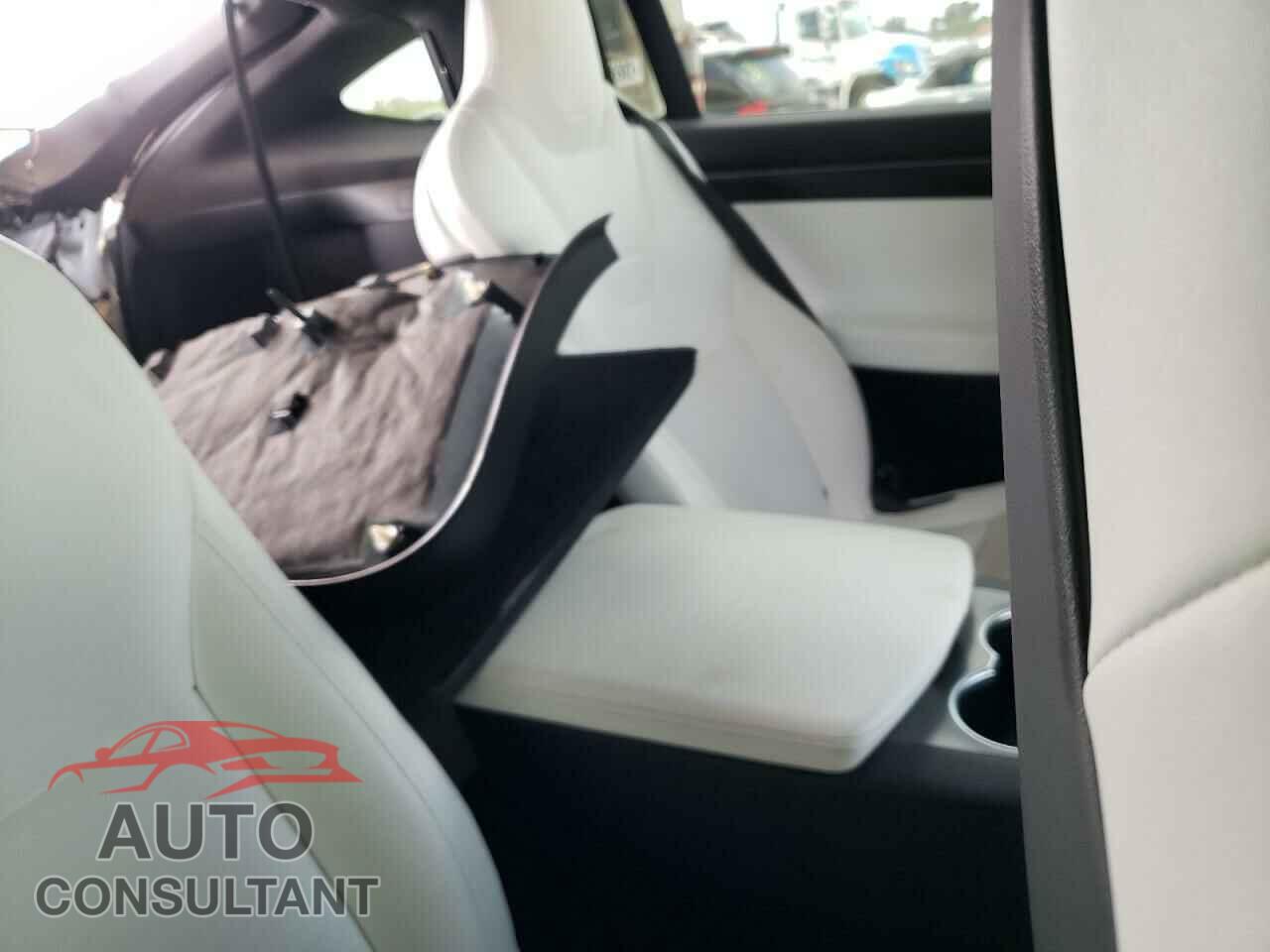 TESLA MODEL X 2017 - 5YJXCBE2XHF063695