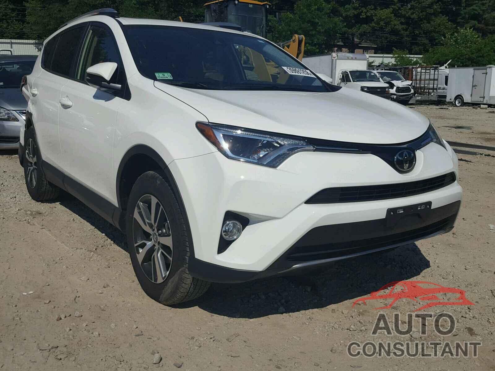 TOYOTA RAV4 XLE 2017 - JTMRFREV6HJ716714