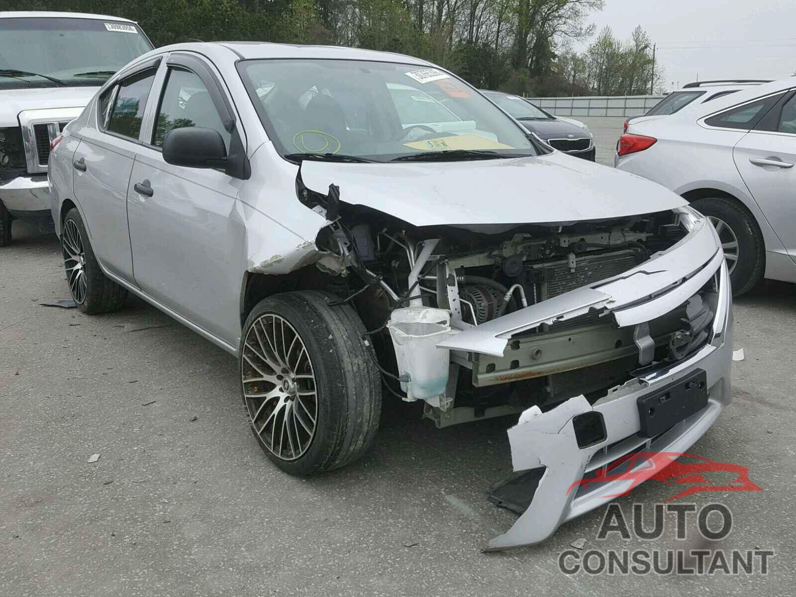 NISSAN VERSA 2015 - 3N1CN7AP6FL824618