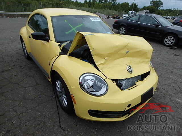 VOLKSWAGEN BEETLE 2015 - 3VWF17AT8FM655079