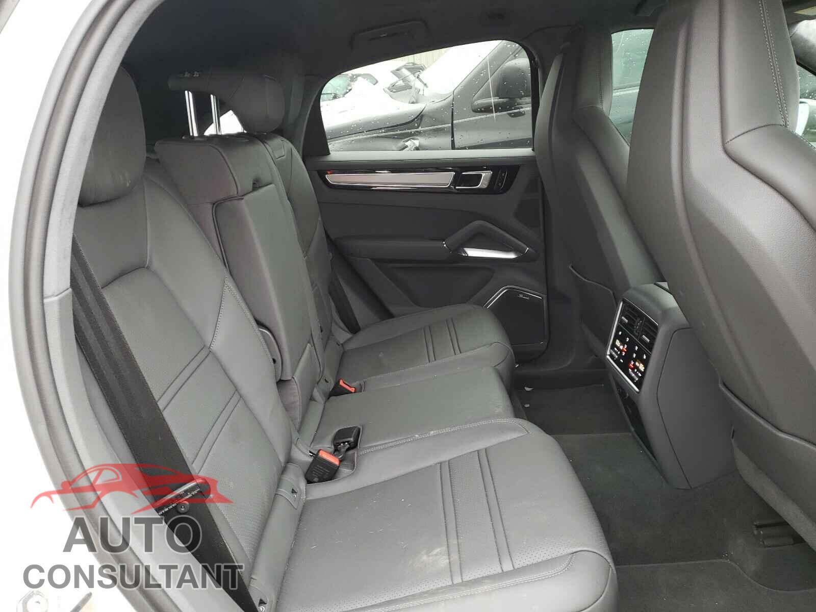 PORSCHE CAYENNE 2020 - WP1BF2AY4LDA65453