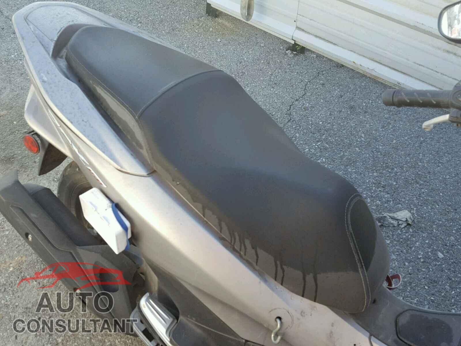 HONDA SCOOTER 2016 - RLHKF1802GY100422