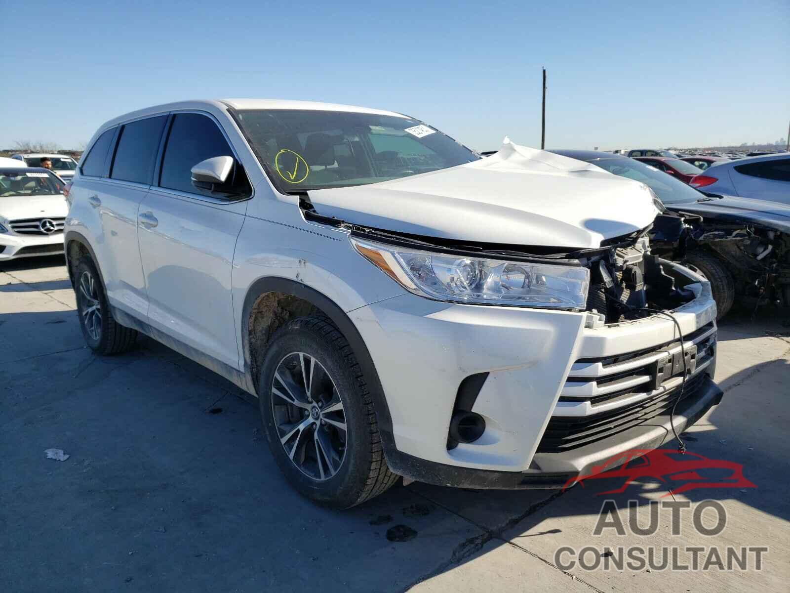 TOYOTA HIGHLANDER 2019 - 5TDZARFH4KS047229