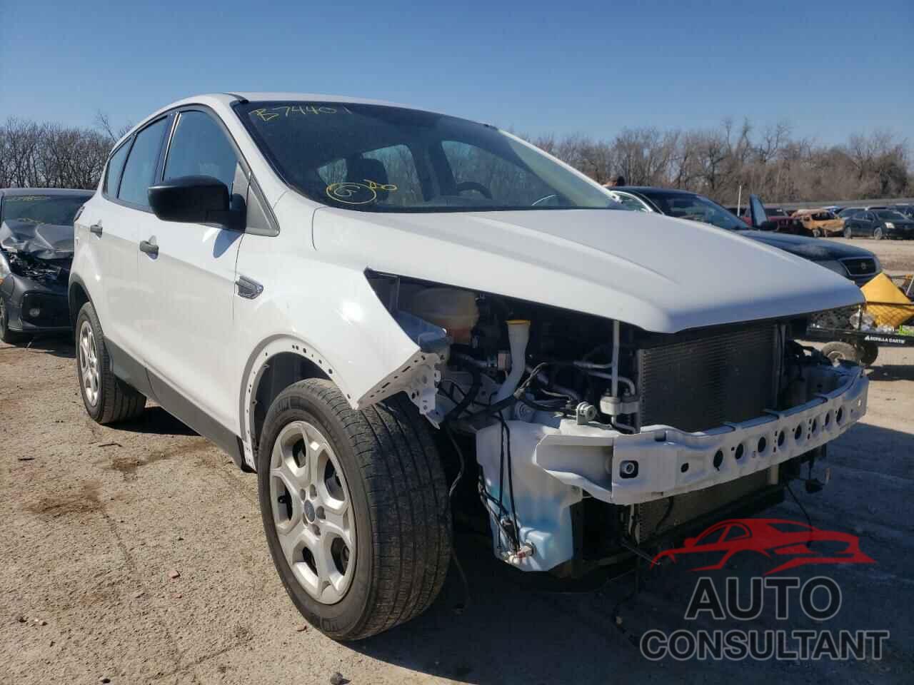 FORD ESCAPE 2017 - 1FMCU0F70HUB74401