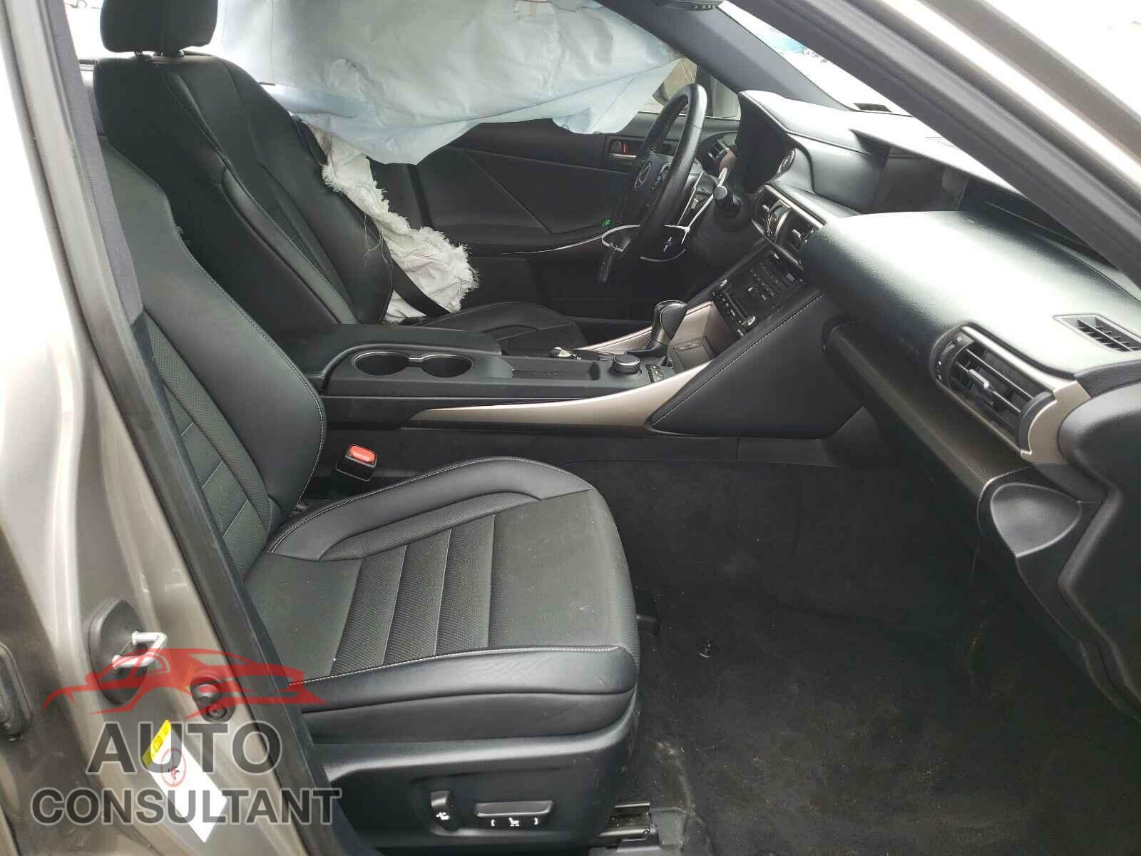 LEXUS IS 2018 - JTHBA1D2XJ5082166