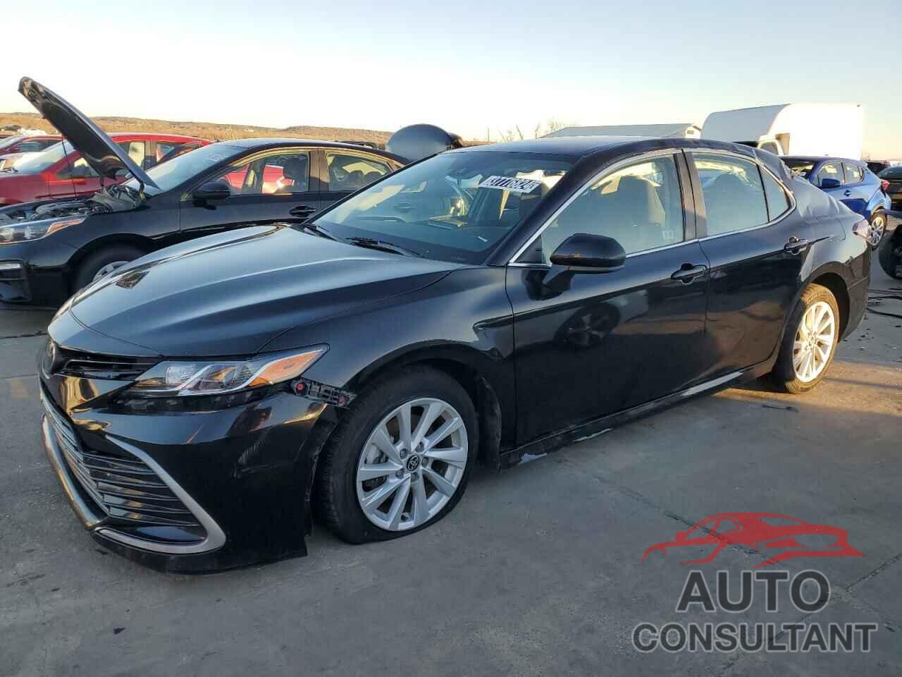 TOYOTA CAMRY 2021 - 4T1C11AK6MU429878
