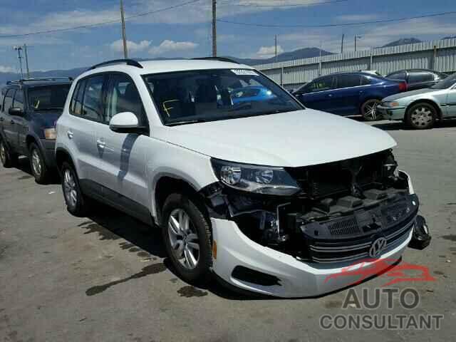 VOLKSWAGEN TIGUAN 2017 - WVGBV7AX0HK023966