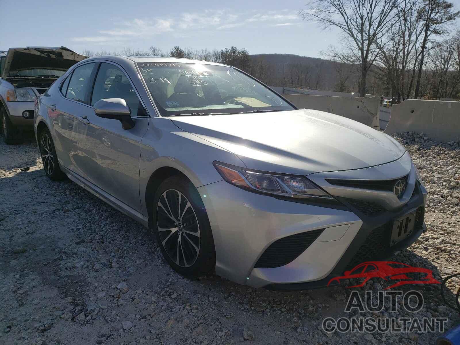 TOYOTA CAMRY 2018 - JTNB11HK6J3013459