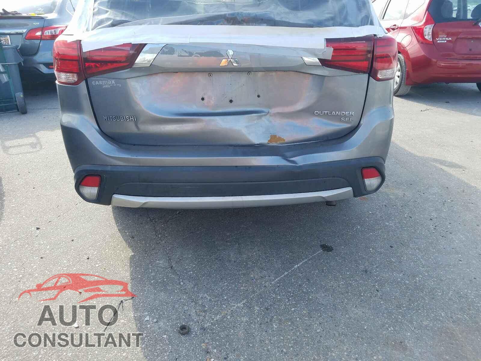 MITSUBISHI OUTLANDER 2018 - JA4AD3A38JZ020247