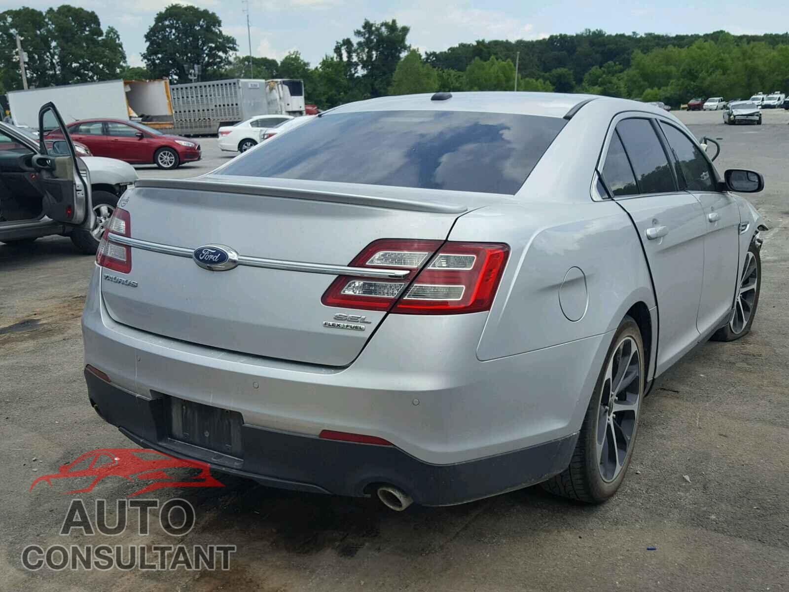 FORD TAURUS 2015 - 1FAHP2E81FG148575