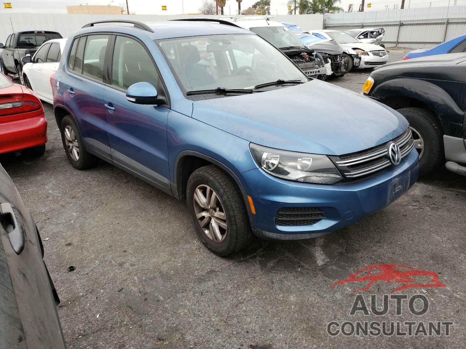 VOLKSWAGEN TIGUAN 2017 - WVGAV7AX8HK030854