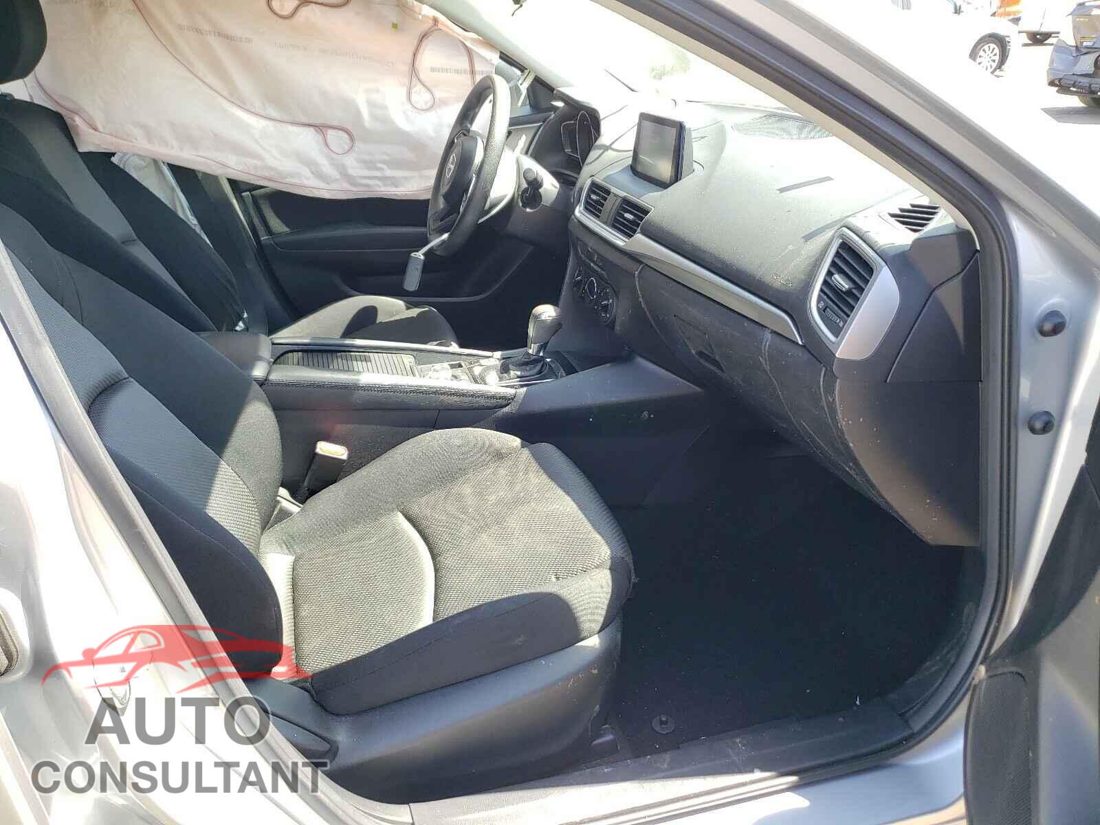MAZDA 3 2017 - 3MZBN1U78HM132436