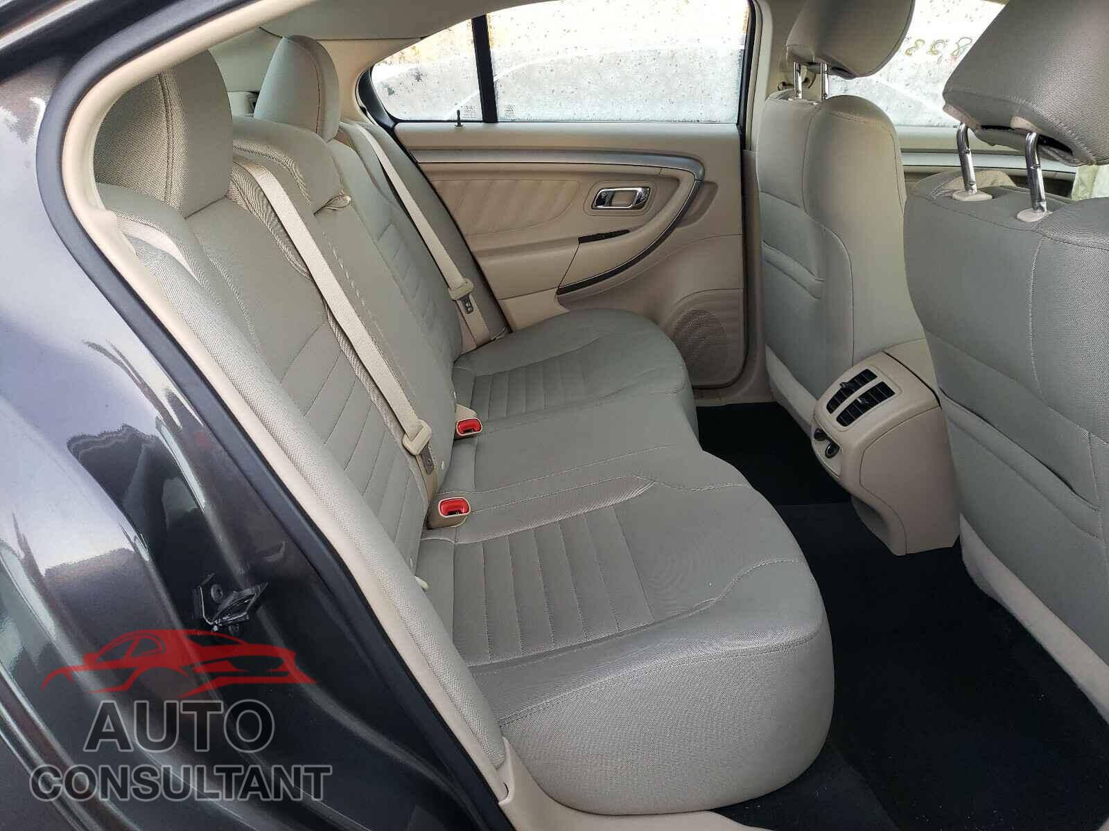 FORD TAURUS 2017 - 1FAHP2D87HG112216