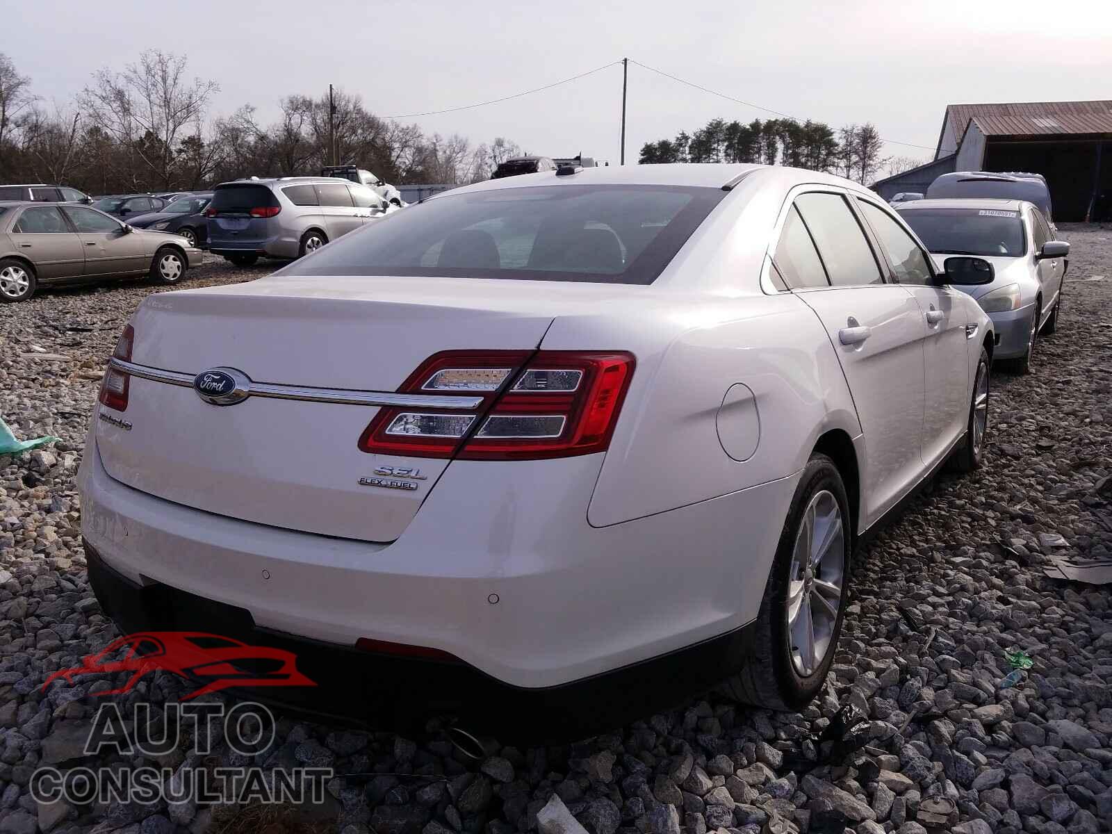 FORD TAURUS 2016 - 1FAHP2E82GG139837