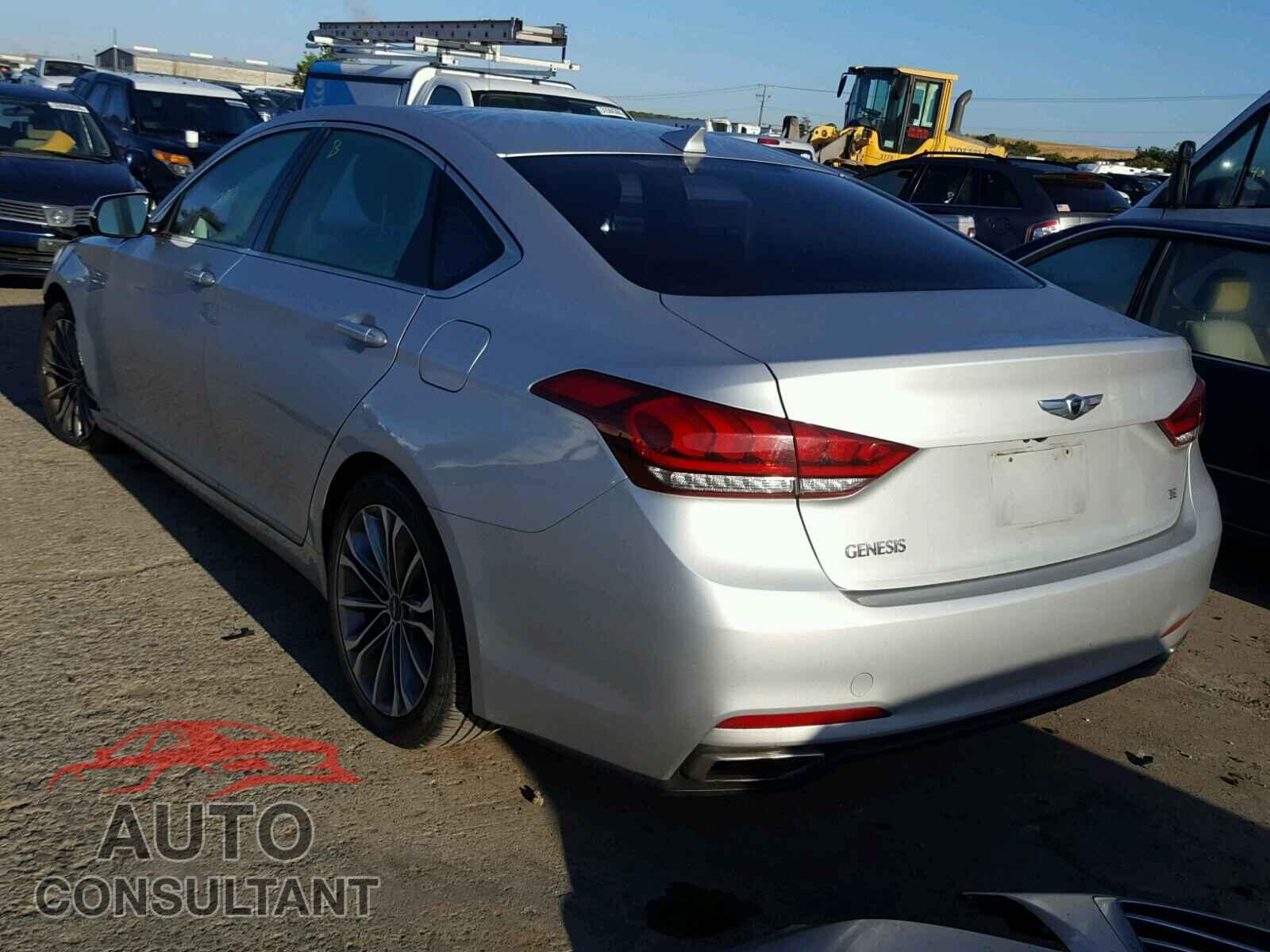 HYUNDAI GENESIS 2015 - KMHGN4JE7FU044141