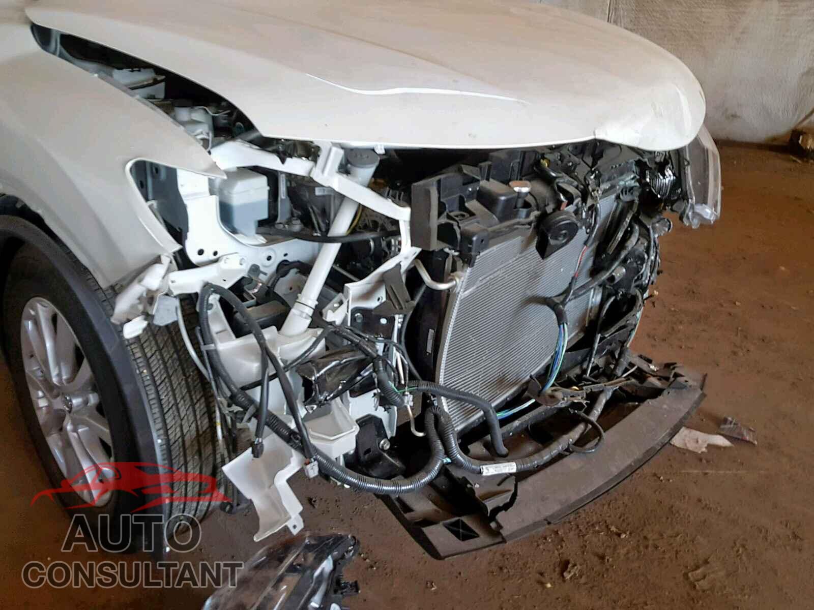 NISSAN ROGUE S 2017 - 3N1CN8DV7ML893122