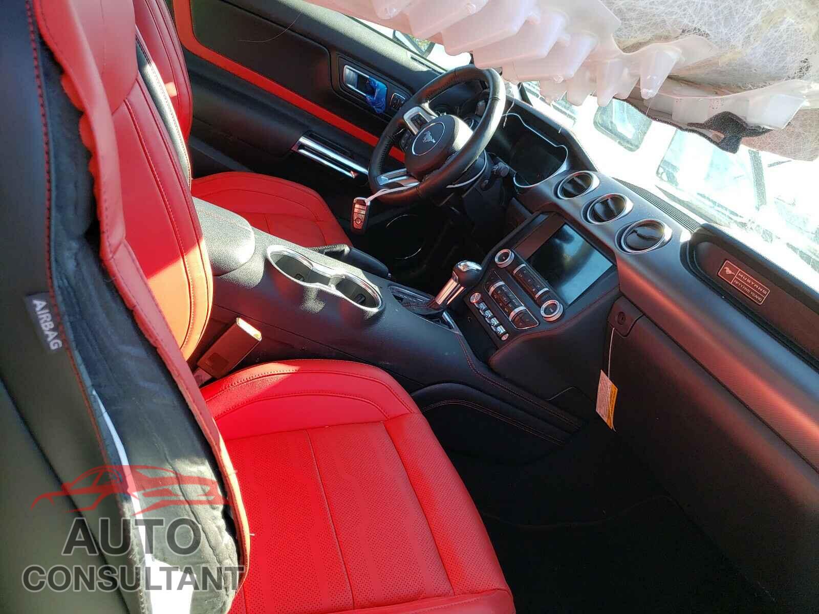 FORD MUSTANG 2020 - 1FA6P8CF6L5172051