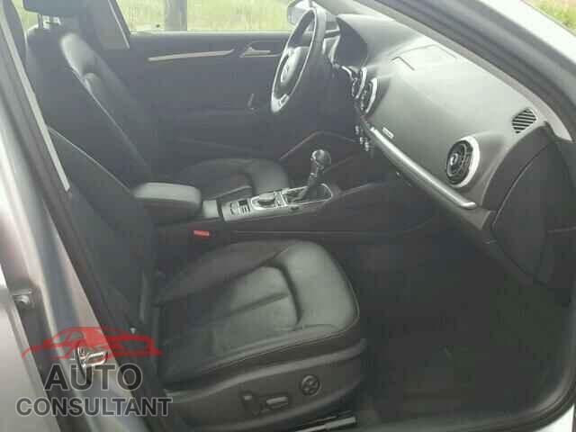 AUDI A3 2015 - 1HGCR2F56HA112777