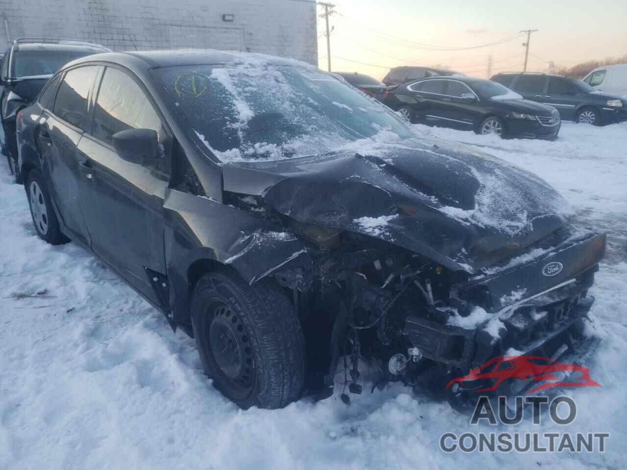 FORD FOCUS 2018 - 1FADP3E22JL290692