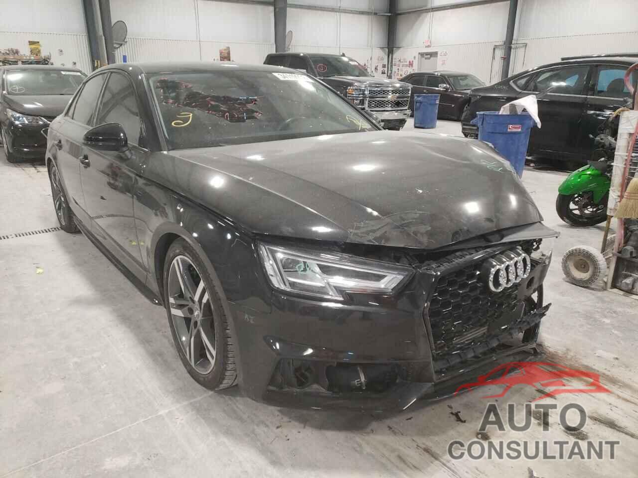 AUDI A4 2018 - WAUENAF47JA056324