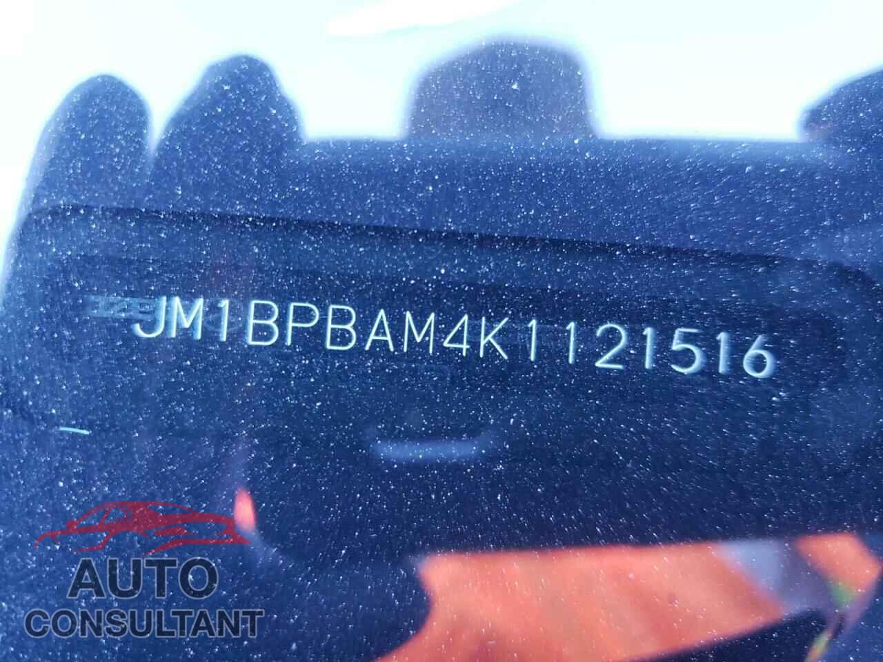 MAZDA 3 2019 - JM1BPBAM4K1121516