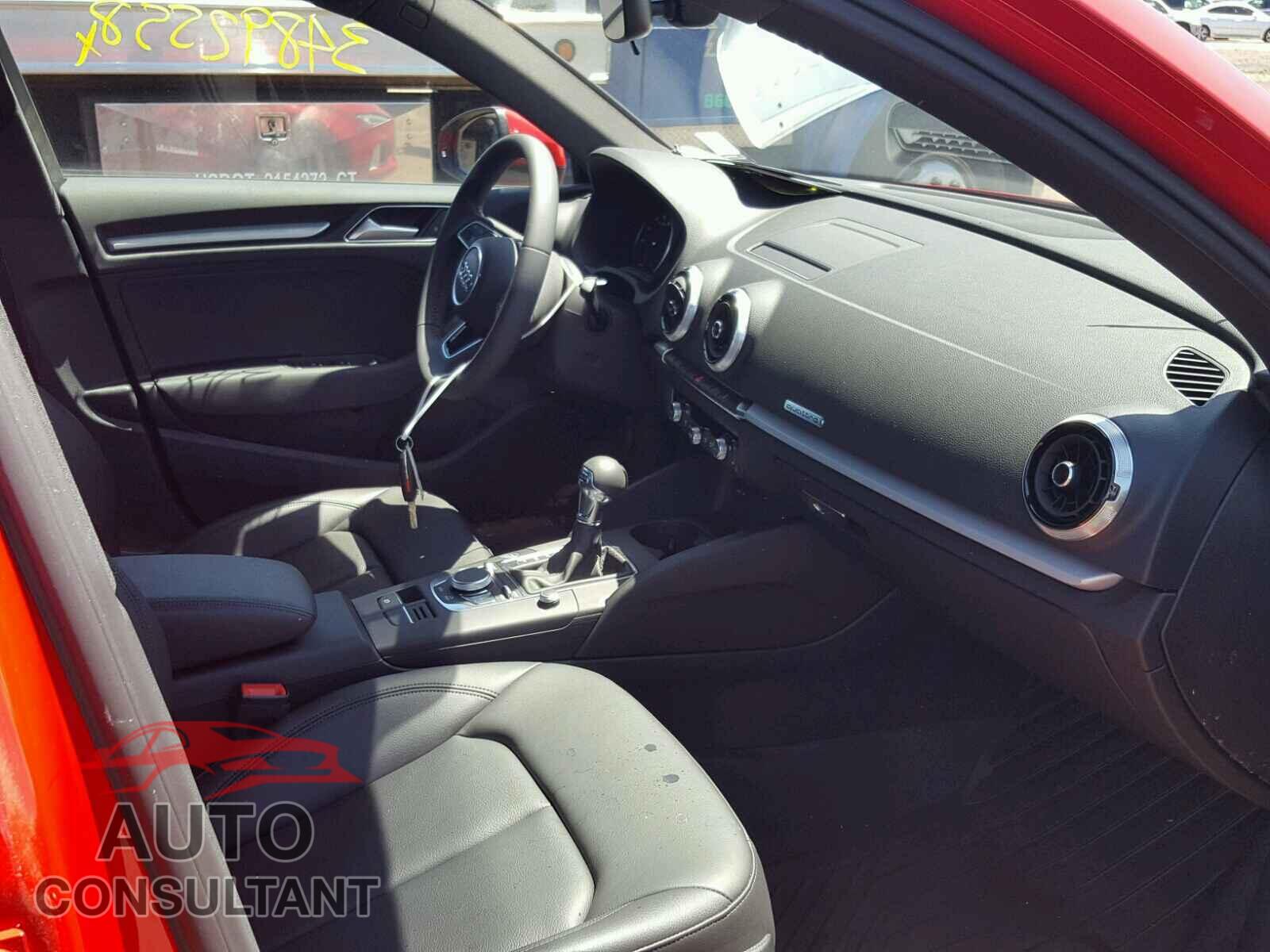 AUDI A3 2017 - WAUB8GFFXH1069402