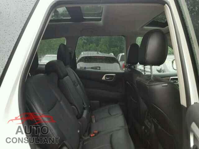 NISSAN PATHFINDER 2017 - 5N1DR2MM1HC645715