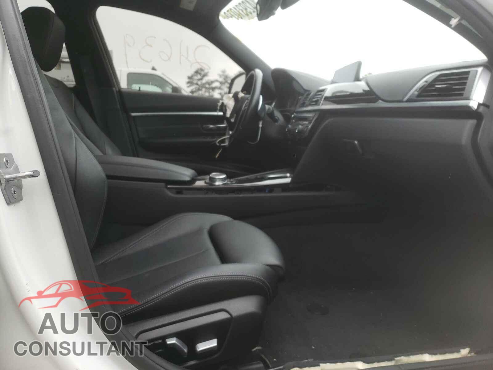 BMW 3 SERIES 2018 - WBA8B9C51JEE81227
