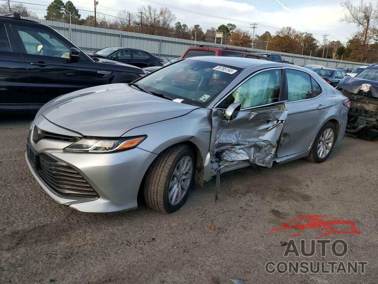 TOYOTA CAMRY 2018 - 4T1B11HK9JU607781