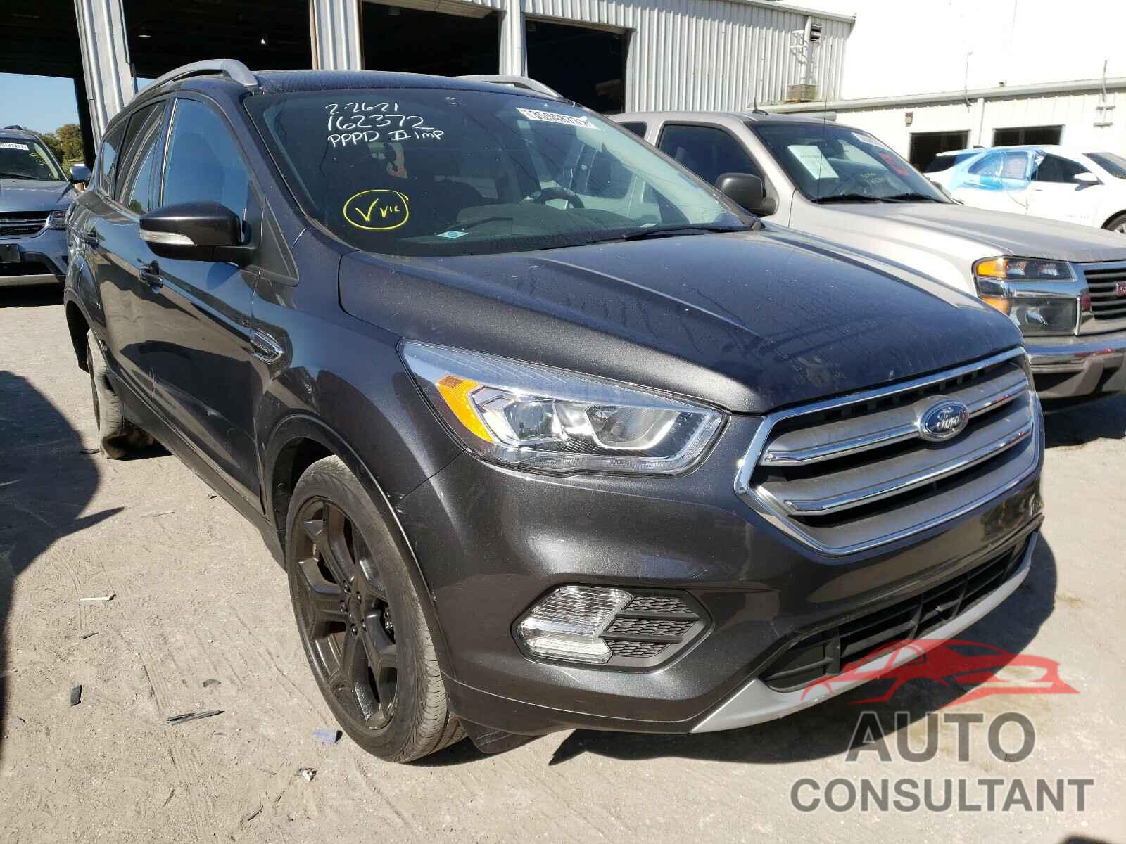 FORD ESCAPE 2017 - 1FMCU9J90HUF10187