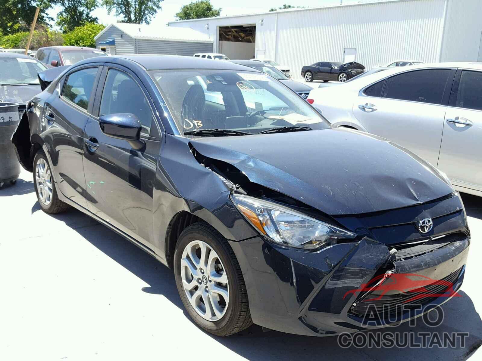 TOYOTA YARIS 2017 - 3MYDLBYV5HY165923