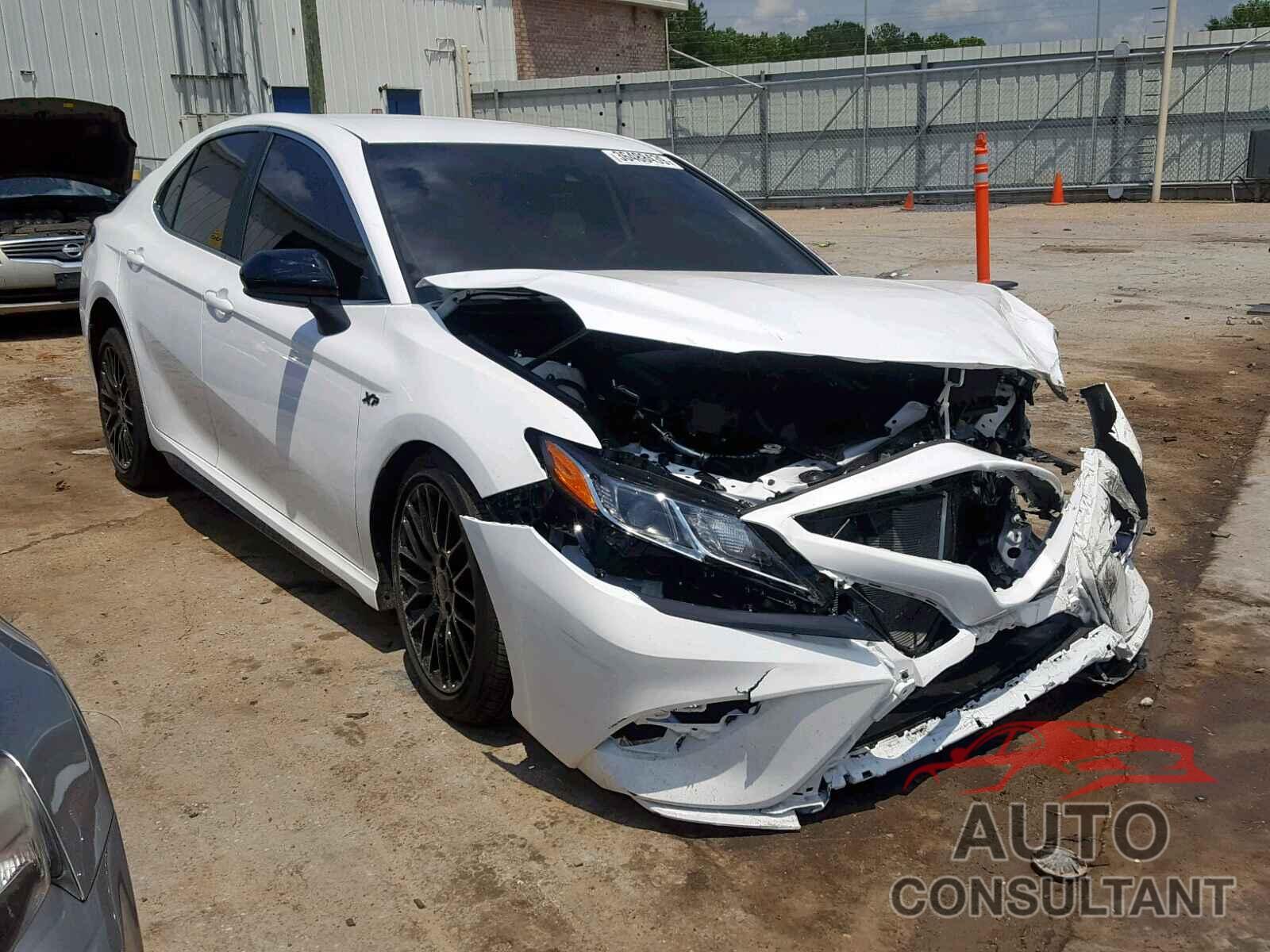 TOYOTA CAMRY 2019 - 4T1B11HK3KU197965