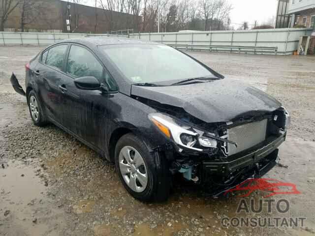 KIA FORTE 2018 - 3KPFK4A74JE238613