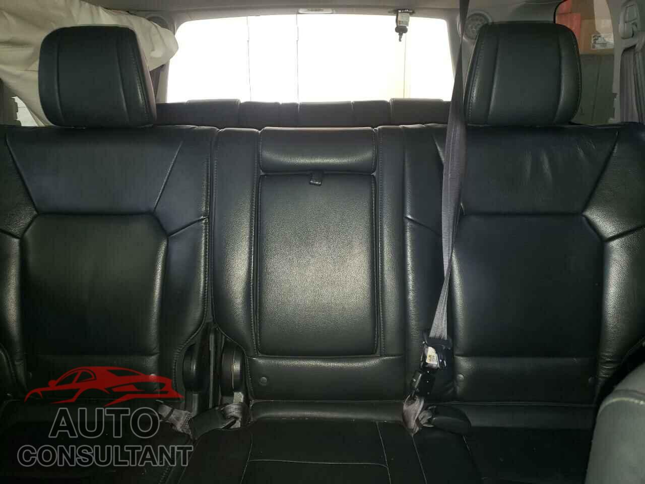 HONDA PILOT 2015 - 5FNYF4H94FB505982