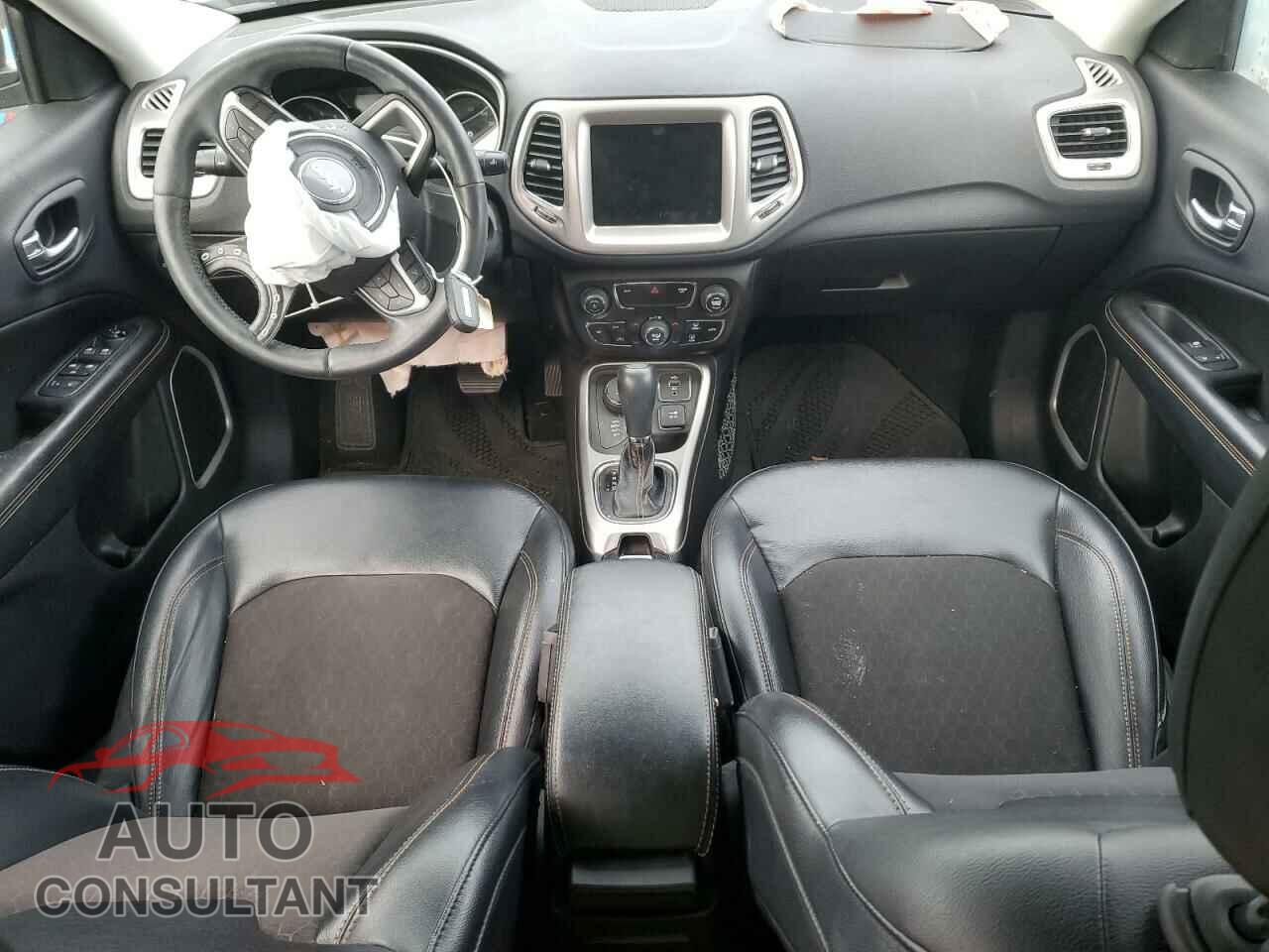 JEEP COMPASS 2017 - 3C4NJDBB8HT640044