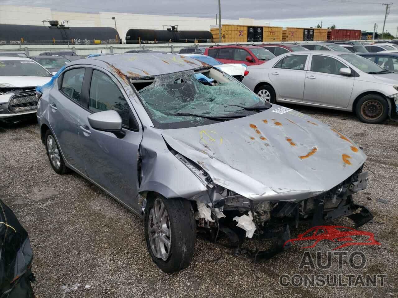 TOYOTA YARIS 2017 - 3MYDLBYV8HY192257