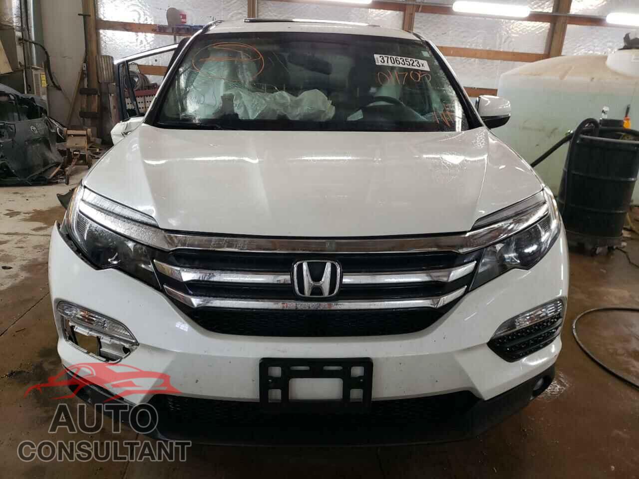 HONDA PILOT 2018 - 5FNYF6H54JB011705