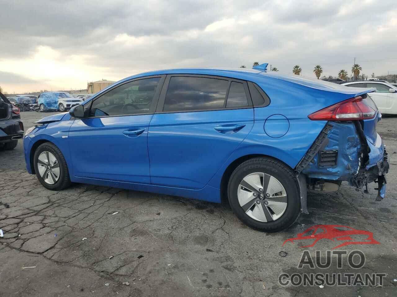 HYUNDAI IONIQ 2018 - KMHC65LC5JU061056