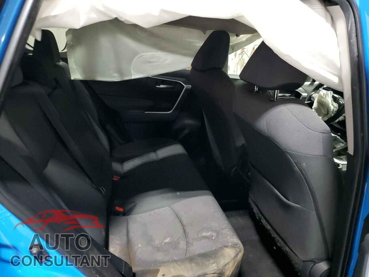 TOYOTA RAV4 2019 - JTMP1RFV4KD008794